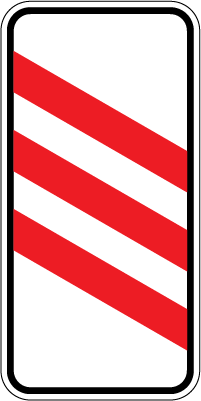 1.4.4 Apropiere de trecerea la nivel cu calea ferată în afara localităților.